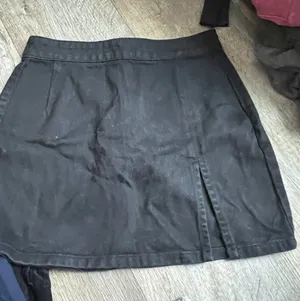 Lioness small black mini skirt thumbnail 1