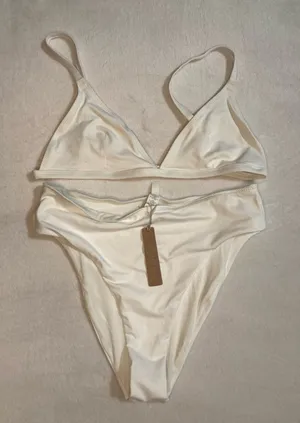SKIMS Bikini Set! M thumbnail 1