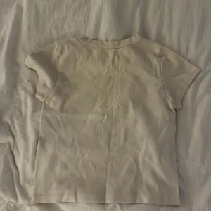 Brandy Melville Baby Tee Crop Top bear thumbnail 3
