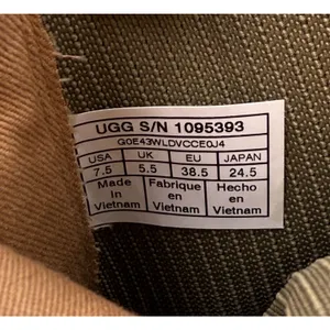 UGG Hillhurst Antilope Suede Chelsea Boots 7.5 thumbnail 8