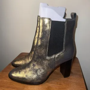 Lauren Ralph Lauren Mylah Metallic Chelsea Booties‎ Women 9.5 Bronze Gold NEW thumbnail 4