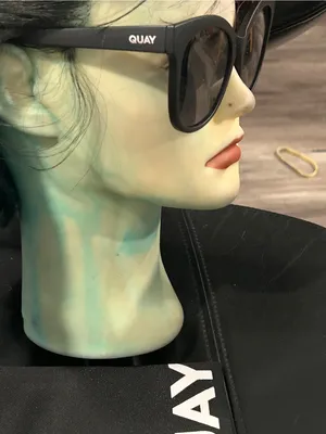 Quay Australia It’s My Way Matte Black Cat-Eye Sunglasses with Dark Lenses thumbnail 5