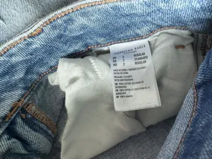 American Eagle Mom Jeans Ripped thumbnail 2