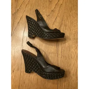 Banana Republic Black Leather Slingback Wedge Heel Open Toe Bow Slip On 9 thumbnail 5