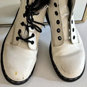 Dr. Martens White Leather Boots Size 8 thumbnail 14
