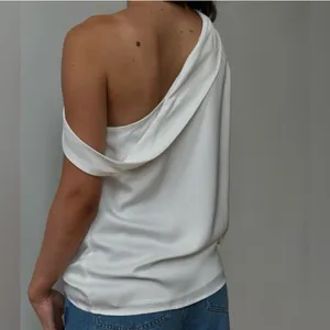 RUMORED Catalina Top In White thumbnail 3