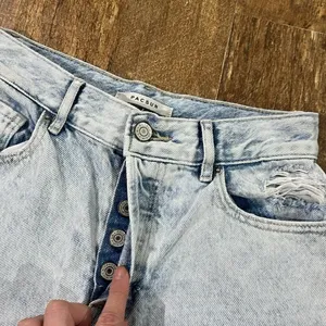 PacSun high-rise straight distressed light wash button butterfly denim jeans thumbnail 5