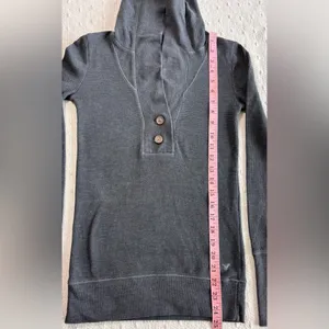 American Eagle Vintage Y2K Gray Long shirt with hoodie Size S thumbnail 7