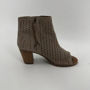 TOMS Majorca Taupe Suede‎ Perforated Peep Toe Booties Womens Heel Shoes thumbnail 4