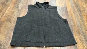 Charter Club Women's Gray Fleece Vest, Zip Up, Pockets, Size Large thumbnail 2