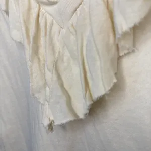 Current/Elliott‎ Cream Ruffle V-Neck Short Sleeve Cream Top Size 1 Small T-Shirt thumbnail 3