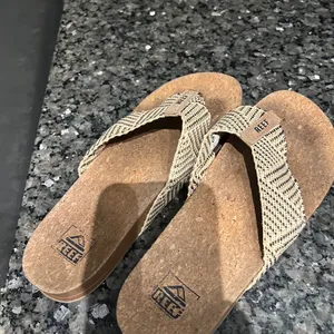 Reef Women's Beige and Brown Sandals thumbnail 9