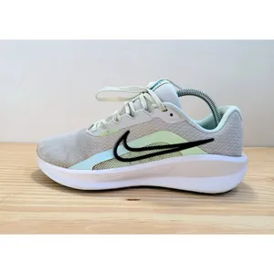 Nike DOWNSHIFTER 13 Women's Glacier Blue FD6476-005 Size 9.5 thumbnail 3