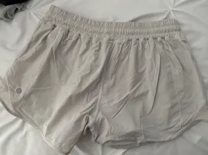 Lululemon Hotty Hot High-Rise 2.5" White thumbnail 3