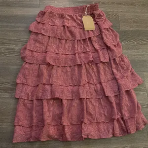 NWT Listicle Kendra Tiered Lace Skirt. Size Medium thumbnail 4
