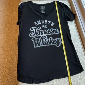 NWOT Lyric Culture Smooth As Tennessee Whiskey Concert t-shirt Black size S thumbnail 6
