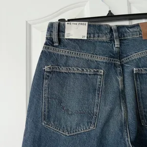 NWT Cora Slouch Jeans 27 thumbnail 5