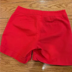 Gap Chic Black Top + Red Tailored Shorts Outfit Bundle | Minimalist Capsule Wardrobe thumbnail 5