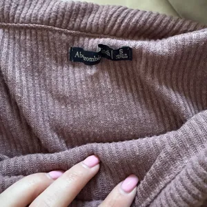Abercrombie Women's Ribbed Sweater - Purple thumbnail 2