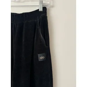 Alo Yoga S Chenille High-Waist Wide Leg Chalet Pant in Black thumbnail 3