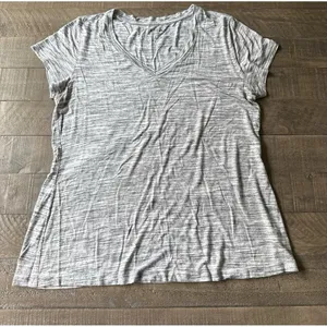 Apt.9 Essentials‎ Women's Gray V-Neck Short Sleeve Tee Size Large thumbnail 1