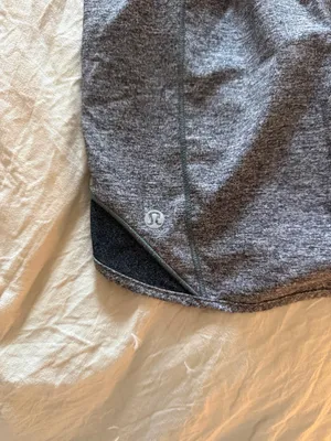 Lululemon Hotty Hot 4" thumbnail 4