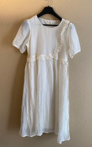 White Dress Size 6 thumbnail 1