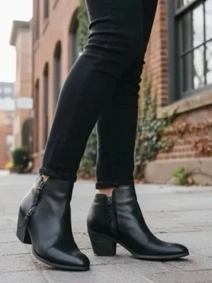Frye women black leather Chelsea Judith heel boots US 10 thumbnail 1