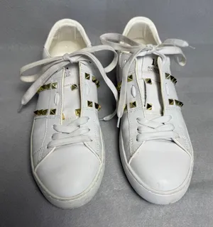 Valentino Garavani Rockstud Untitled White Leather Sneakers Gold Studs 39 thumbnail 1