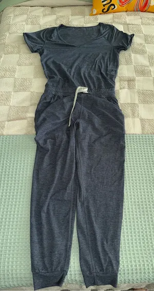 NWOT Vuori All Day Jumpsuit size S thumbnail 1