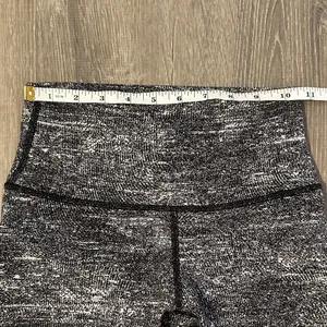 Lululemon Sz 4 Wunder Under Hi‎ Rise 7/8 Tight Workout Athletic Women’s Leggins thumbnail 8