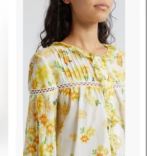 FARM Rio Azaleia Floral Button-Up Top thumbnail 3