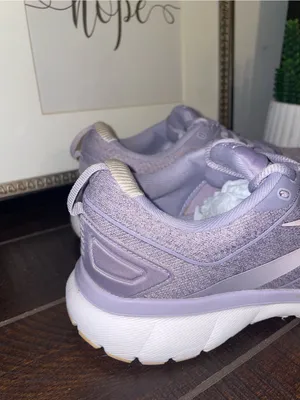 Brooks Transmit 3 Lavender Light Pink Running Sneakers Size 9.5 thumbnail 4