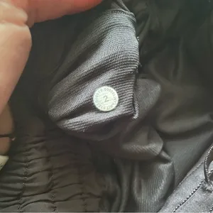 Lululemon Hotty Hot High-Rise Short 4" thumbnail 5
