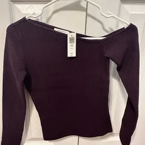 Aritzia Sabaton Ribbed Long Sleeve Top in Dark Purple thumbnail 1