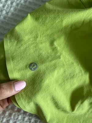 Lululemon Shake it Out Short 2.5” thumbnail 3