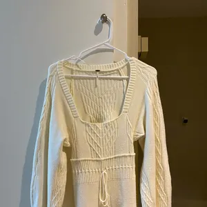 Free people Elegant Cream Knit long sleeve sweater mini Dress, size S thumbnail 5