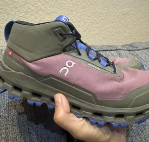 On Cloudhero Mid Waterproof Unisex Shoes Olive/Cherry Youth‎ 4 Women's 5.5 thumbnail 1