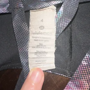 Lululemon Energy Bra Sz 4 Floral Strappy Medium Support Purple Black Women thumbnail 4