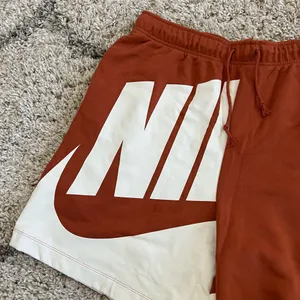NWT NIKE Air Mid-Rise 6” French Terry Shorts thumbnail 5