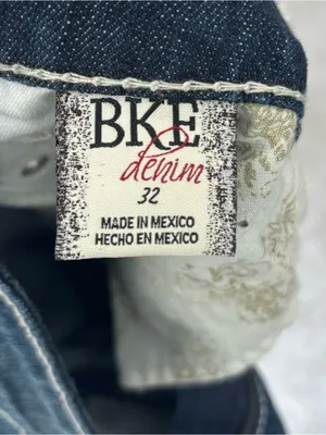 BKE Payton Jean Shorts Dark Wash Contrast Denim Bermuda Lightly Distressed thumbnail 9