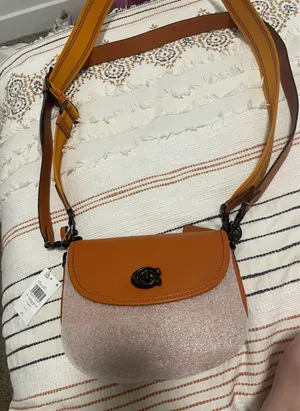 Coach Leather Purse thumbnail 1