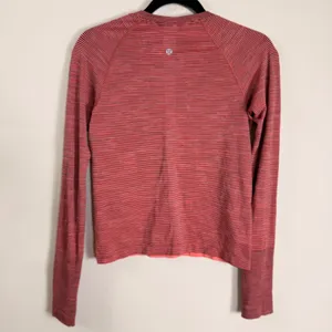 Lululemon Swiftly Tech Long Sleeve 2.0 Race Length Crew Striped Top Sz Medium thumbnail 4