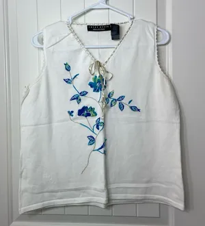 Crazy Horse Collection women’s white ribbon embroidered light sweater‎ vest XL thumbnail 1
