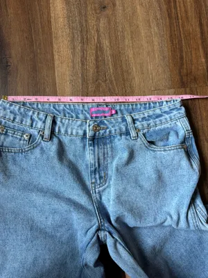 EDIKTED Genna Contrast Panel Low Rise Jeans thumbnail 4