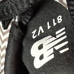 New Balance 811v2 Womens 8.5 D Black White Chevron Training Shoes WX811AG2 thumbnail 9