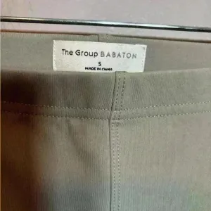 The Group by Babaton Leggings Stone Size‎ Small thumbnail 2