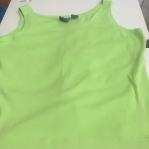 FINAL MARKDOWN Ladies’ Mountain Lake Tank Top (L) thumbnail 1