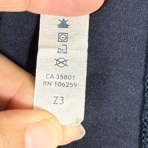 Lululemon Vitasea Long Sleeve Scoop Neck Top Black Size 2 Thumbholes 8884 thumbnail 5