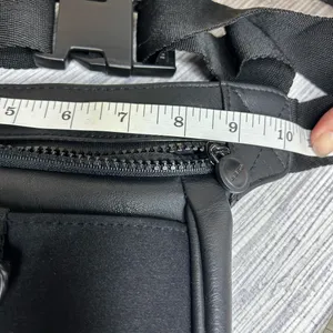 BASE Hiking Pack Black Waist Belt Fanny Pack Zip Enclosure Key Loop Slash Pocket thumbnail 7